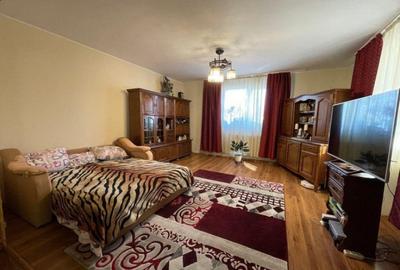 Casă cu 5 camere cu Garaj în Florești - 2