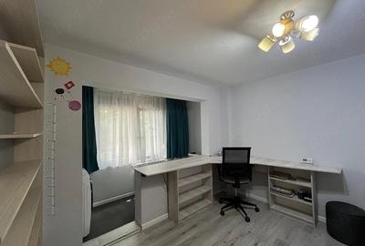 Apartament cu 3 camere semidecomandat în Gării