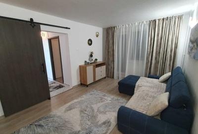 Apartament cu 2 camere decomandat, mobilat în Titan
