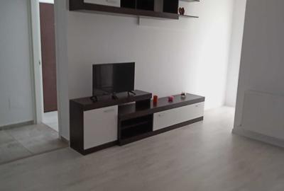 Apartament cu 2 camere decomandat în Roșu