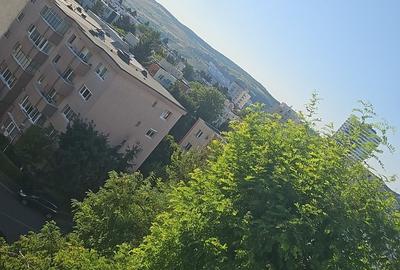Apartament cu 2 camere decomandat în Florești