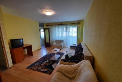 Garsonieră decomandată în Tei - 11