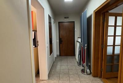 Birou, de 80 mp, în Unirii - 4
