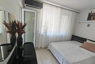 Apartament cu 3 camere decomandat, mobilat în Poarta 6 - 8