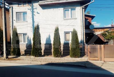 Casă individuală cu 5 camere cu Canalizare în Vatra Dornei