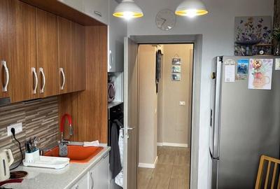 Apartament cu 2 camere decomandat în Fundeni