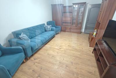 Apartament cu 3 camere decomandat, mobilat în Dacia