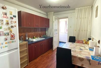 Apartament cu 2 camere semidecomandat în Craiovița Nouă