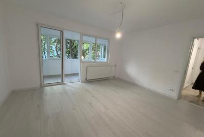 Apartament cu 3 camere semidecomandat în Dristor