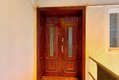 Casă cu 4 camere în Frunzeni