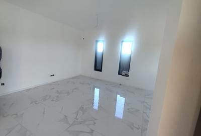 Casă individuală cu 4 camere cu Teren 284 Mp în Central - 3
