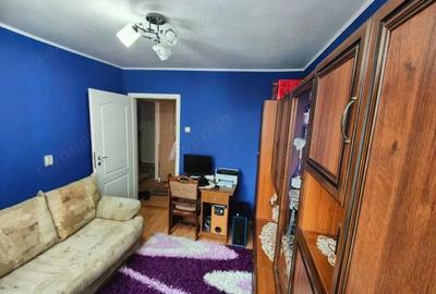 Apartament cu 3 camere decomandat în Gara Mare