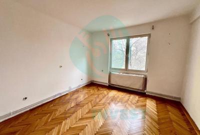 Apartament cu 4 camere semidecomandat în Unirii - 3