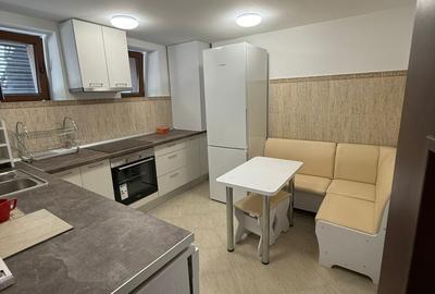 Duplex cu 2 camere cu Canalizare în P-ța Unirii - 3