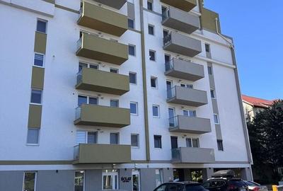Apartament cu 2 camere decomandat în Republicii