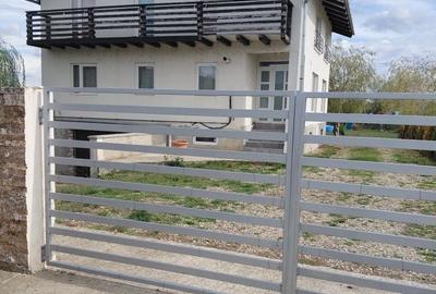Casă cu 4 camere în Cioarga