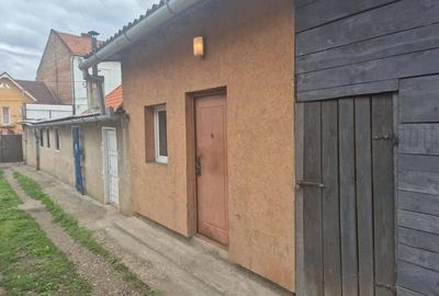 Spațiu comercial, de 100 mp, în Central - 1