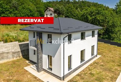 Casă cu 5 camere cu Canalizare în Argeșelu