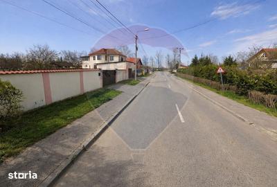 Teren de 2080 mp, în Central - 1