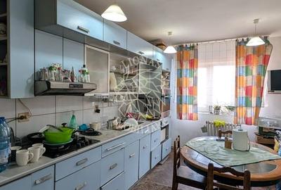 Apartament cu 3 camere decomandat în Central - 3