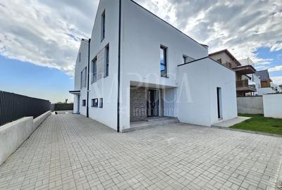 Duplex cu 6 camere cu Canalizare în Europa - 13