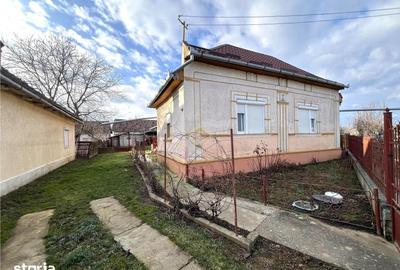 Casă cu 4 camere cu Teren 3122 Mp în Petrești - 2