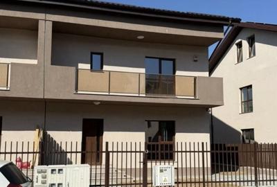 Casă cu 4 camere cu Teren 254 Mp în Dobroești