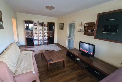 Apartament cu 2 camere semidecomandat, mobilat în Iancului