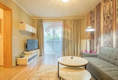 Apartament cu 2 camere decomandat, mobilat în Tractorul