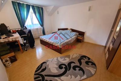 Casă individuală cu 5 camere cu Canalizare în Central - 10