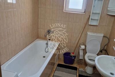 Apartament cu 3 camere în Unirea - 2