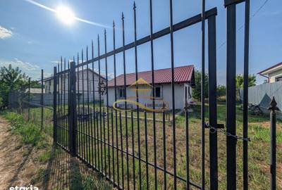 Casă cu 3 camere cu Teren 467 Mp în Dofteana - 1