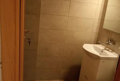 Apartament cu 3 camere decomandat în Eroii Revoluției - 4