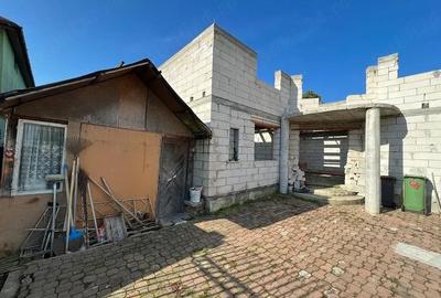 Casă cu 4 camere cu Teren 427 Mp în Central