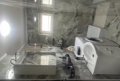 Apartament cu 3 camere semidecomandat în Girocului - 2