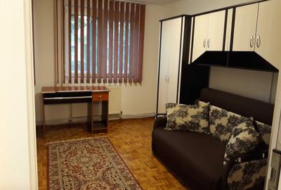 Apartament cu 3 camere semidecomandat în Someș - 12