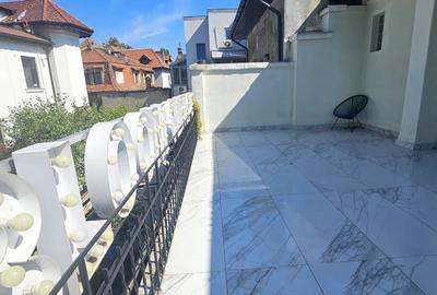 Duplex cu 7 camere cu Canalizare în Vest - 12