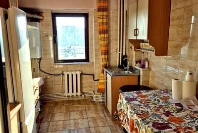Apartament cu 3 camere decomandat în Păcurari