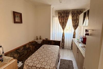 Apartament cu 3 camere decomandat în Central - 4