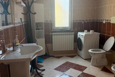 Casă cu 3 camere în Central - 1