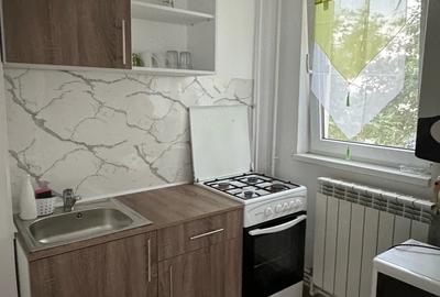 Garsonieră decomandată în Central