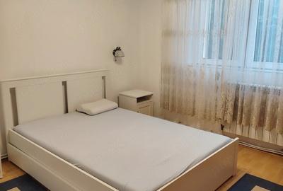 Apartament cu 3 camere semidecomandat în Universității