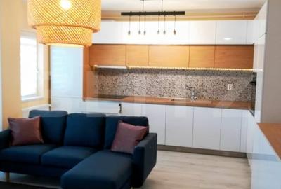Apartament cu 2 camere semidecomandat, mobilat în Florești