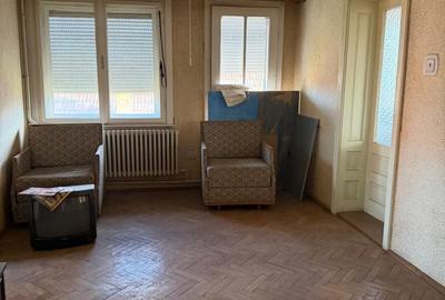 Casă cu 4 camere în Central - 2