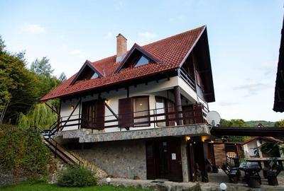 Casă cu 4 camere în Valea Dobârlăului