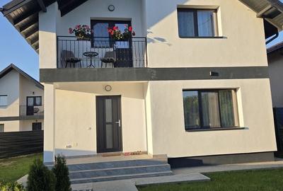 Casă cu 4 camere cu Teren 448 Mp în Bănești - 7