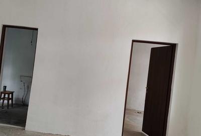 Casă cu 4 camere în Ultracentral