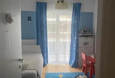 Apartament cu 3 camere semidecomandat în Băneasa