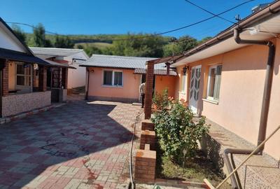 Casă individuală cu 4 camere cu Teren 1072 Mp în Răchitoasa - 5