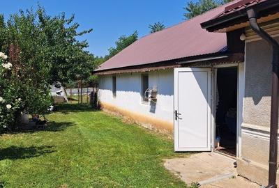 Casă cu 4 camere în Drăghiceni